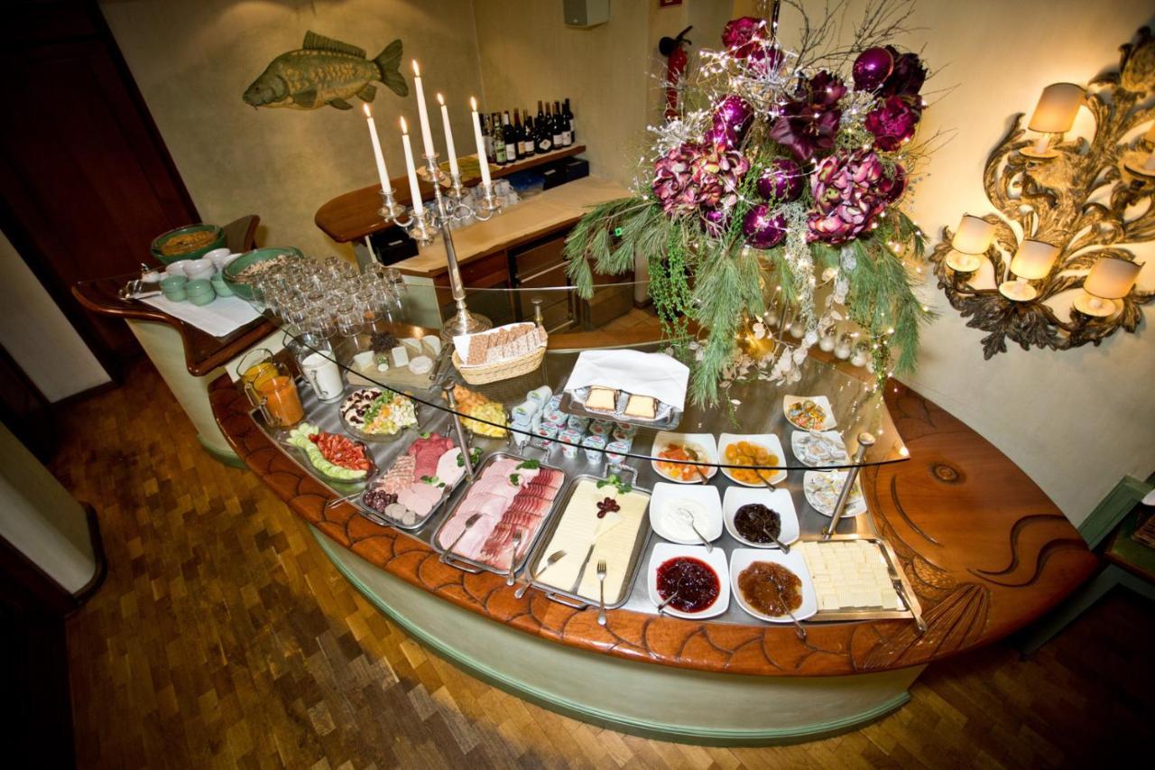 Hotel Karpfen エーバーバッハ エクステリア 写真
