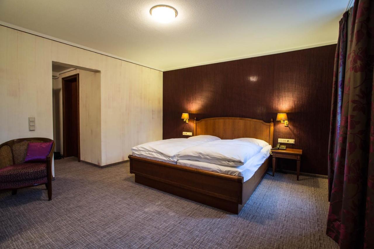 Hotel Karpfen エーバーバッハ エクステリア 写真