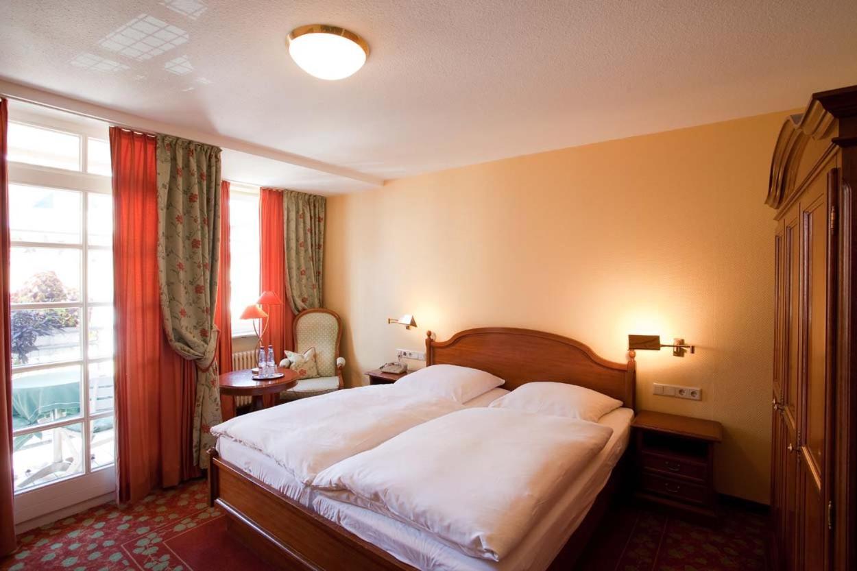 Hotel Karpfen エーバーバッハ エクステリア 写真